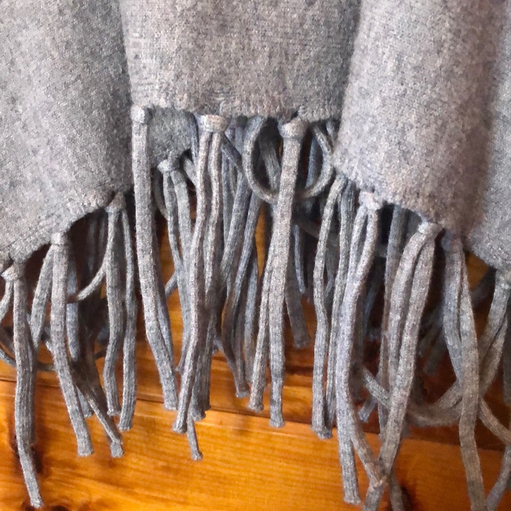 NWT Button Side Poncho - Picture 8 of 10